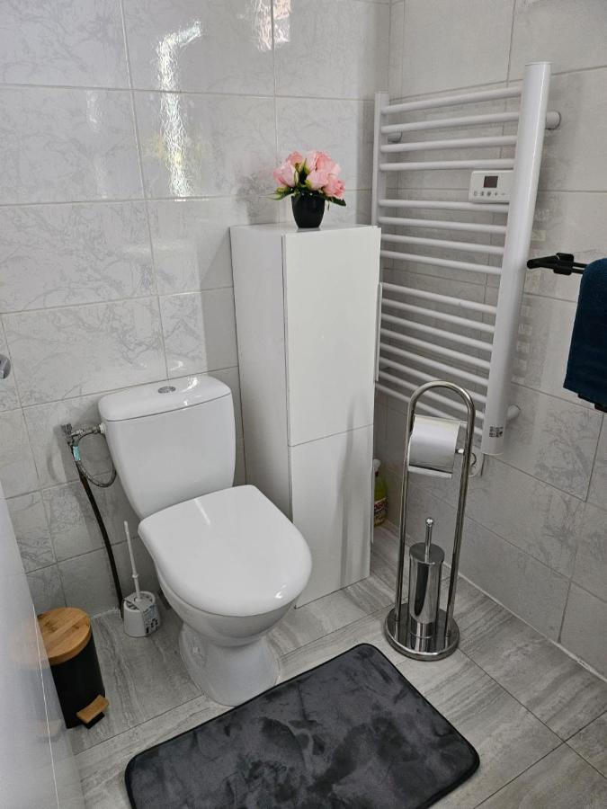 Chez Angela Appartement Avec Terrasse Bbq Et Jacuzzi Fresnes-Sur-Marne Extérieur photo
